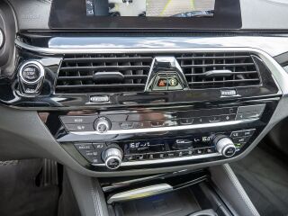 BMW 520 d xDrive Luxury Line Individual 2.0 d 140kW