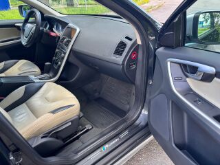 Volvo XC60 R-Design 2.4 D5 158kW