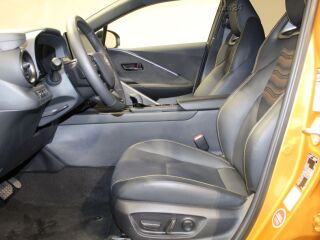 Toyota C-HR Premiere Edition Plug-in Hybrid 2.0 111кВ