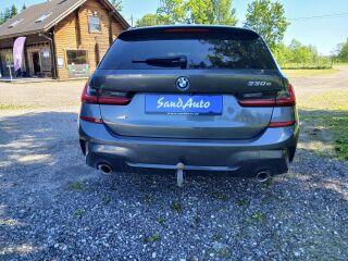 BMW 330 M-Pakett 2.0 R4 215kW