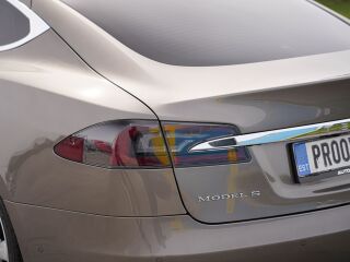Tesla Model S 85D 384KW 158kW