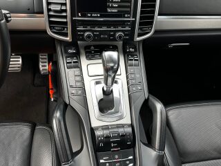 Porsche Cayenne Turbo 4.8 368кВ