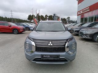 Mitsubishi Outlander Instyle 4WD 2.4 PHEV 225kW