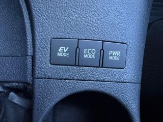 Toyota Auris 1.8 73kW