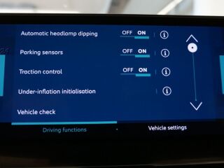 Citroen C4 Electric Shine 100kW 57kW