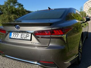 Lexus LS 500h 3.5 220kW