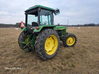 John Deere 3050
