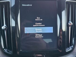 Volvo XC60 AWD R-Design D5 2.0 173kW