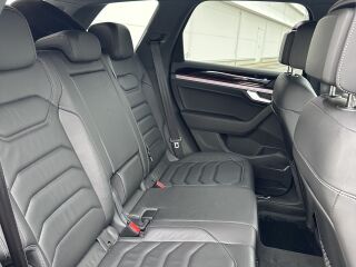 Volkswagen Touareg R-Line Facelift 3.0 170kW