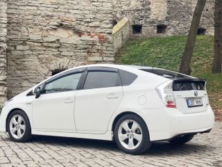 Toyota Prius 1.8 73kW
