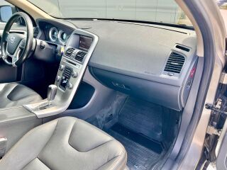 Volvo XC60 AWD Summum MY2012 2.4 D5 158кВ