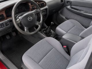 Mazda B2500 2.5 80kW