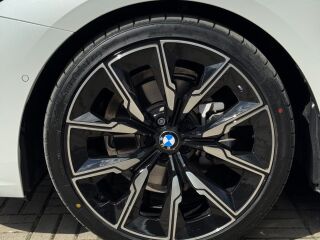 BMW 520 d xDrive MHEV Touring M-Sportpakett 2.0 145kW