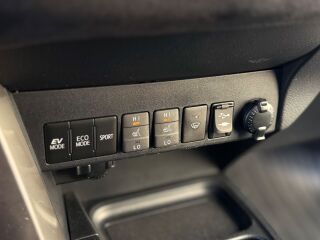 Toyota RAV4 Style Facelift Edition 2.5 114кВ