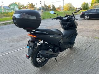 Kymco Skytown 125 kohvriga