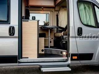 Citroen RoadCar VAN 640 2.2 HDI 121kW