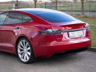 Tesla Model S 75D 384KW 158kW