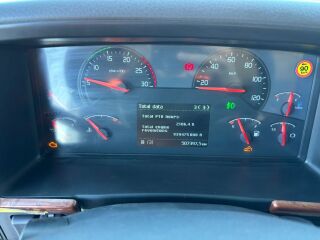 Volvo FM 480 8x4*4 353kW