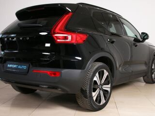 Volvo XC40 ULTIMATE DARK INTELLI SAFE PRO FULL P6 MY23 170kW