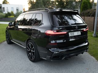BMW X7 M-Sportpakett Individual B&W Shadowline 3.0 195kW