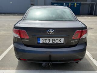 Toyota Avensis 1.8 108кВ