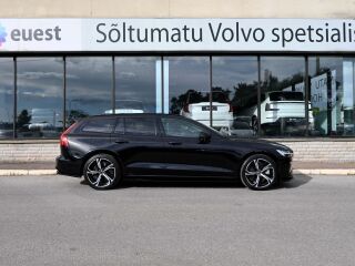 Volvo V60 AWD T6 H&K   DARK PLUS XENIUM INTELLI SAFE PRO 2.0 Long Range T6 plug in 293kW