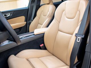 Volvo V60 Cross Country MY24 ULTIMATE BRIGHT Xenium Full 2.0 B4 MHEV Kerghübriid Polestar 145kW