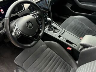 Volkswagen Passat R-line Highline 1.8 132kW