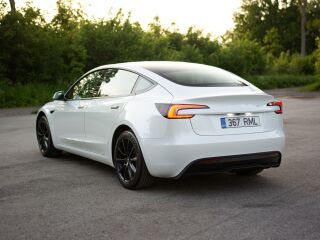 Tesla Model 3 208кВ