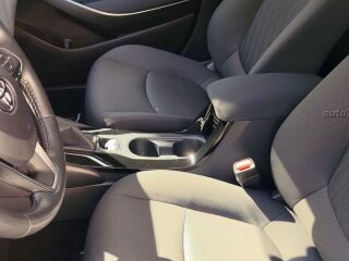 Toyota Corolla Hybrid  Sedan  1.8 hybrid 122 hp  e-CVT  f 1.8 hybrid 72kW