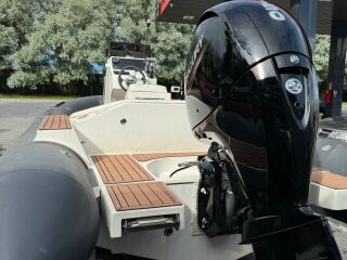 MiroBat 23 Päramootor Mercury 150 HP 110kW
