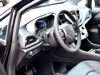 Chrysler Pacifica LIMITED S Appearance PLUG-IN HYBRID 3.6 214kW