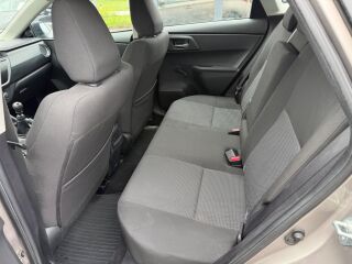 Toyota Auris 1.6 97кВ