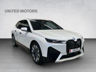 BMW iX xDrive 40 Sportpakett 240kW