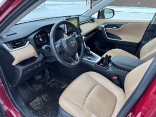 Toyota RAV4 SUV Premium 4WD Multidrive 2.0 M20A Valvematic 129kW