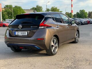 Nissan LEAF N-Connecta 90kW