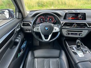 BMW 740 President 3.0 235кВ