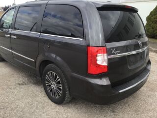 Lancia Voyager LUXURY STOW N GO SWISS GOLD S LINE EDITION 131kW