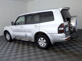 Mitsubishi Pajero Luxury ATM 3.2 DI-D 121kW