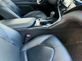 Toyota Camry HYBRID LUXURY BU SINESS E-CVT 2.5 131kW