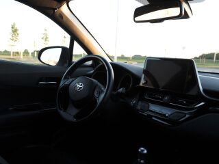 Toyota C-HR Style 1.8 72кВ