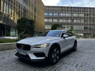 Volvo V60 Cross Country 2.0 145kW