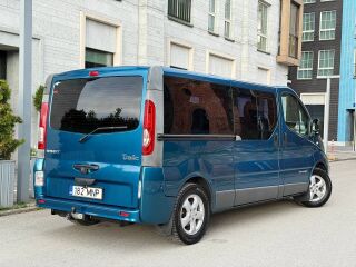 Renault Trafic Long passenger FAMILY 2.0 84кВ