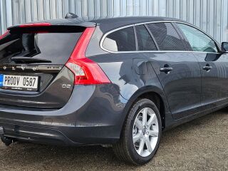 Volvo V60 Momentum Savile Grey 2.0 D2 88kW