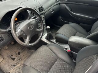 Toyota Avensis 1.8 95кВ