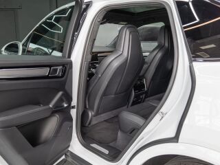 Porsche Cayenne Turbo 4.0 404кВ