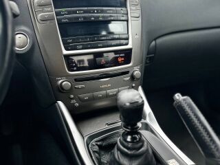 Lexus IS 220 2.2 130kW