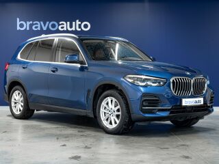 BMW X5 xDrive30d 3.0 210кВ