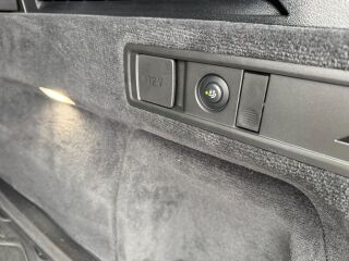 BMW X5 M50 M50i 4.4 V8 390kW