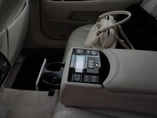 Lexus LS 460 President 4.6 V8 280kW